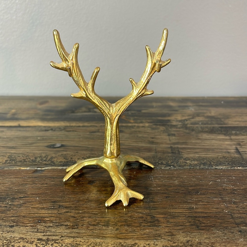 Metal ring holder